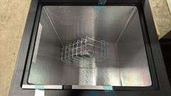 FRIGIDAIRE 5.0CU FT CHEST FREEZER - BLACK