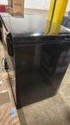 FRIGIDAIRE 7.0CU FT CHEST FREEZER - BLACK