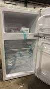 FRIGIDAIRE 3.1CU FT REFRIGERATOR - CREAM