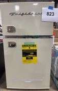 FRIGIDAIRE 3.1CU FT REFRIGERATOR - CREAM