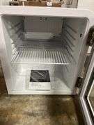 COOLULI 1.7CU FT. GLASS DOOR BEVERAGE COOLER - WHITE