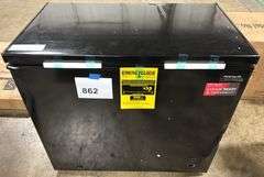 FRIGIDAIRE 7.0CU FT CHEST FREEZER - BLACK