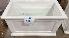 MAYNE RECTANGLE  PLASTIC PLANTER - WHITE