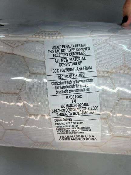 MOLECULE QUEEN PILLOW