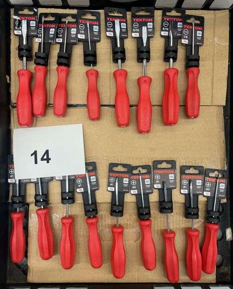 MISC LOT OF TEKTON SCREWDRIVERS