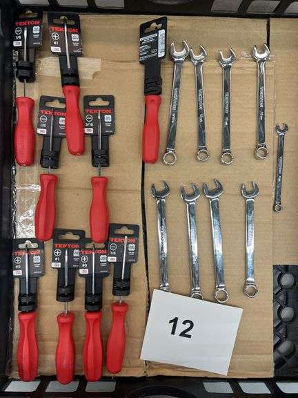 MISC LOT OF TEKTON WRENCHES/ SCREWDRIVERS