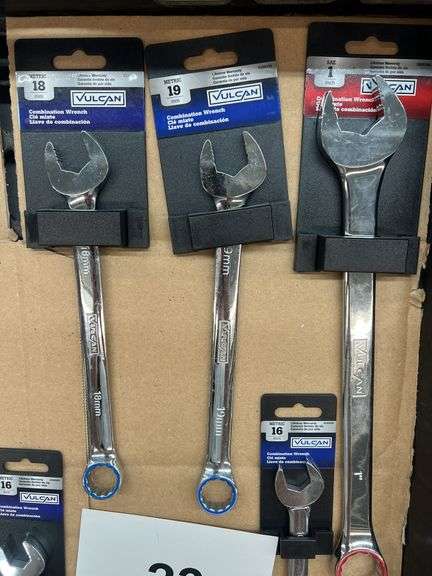 MISC LOT OF VULCAN COMBINATION WRENCHES