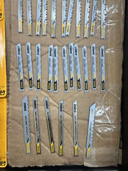 MISC LOT OF DEWALT JIG SAW BLADES