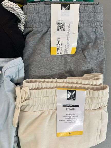 6PC WOMENS CLOTHING LOT - SIZE M