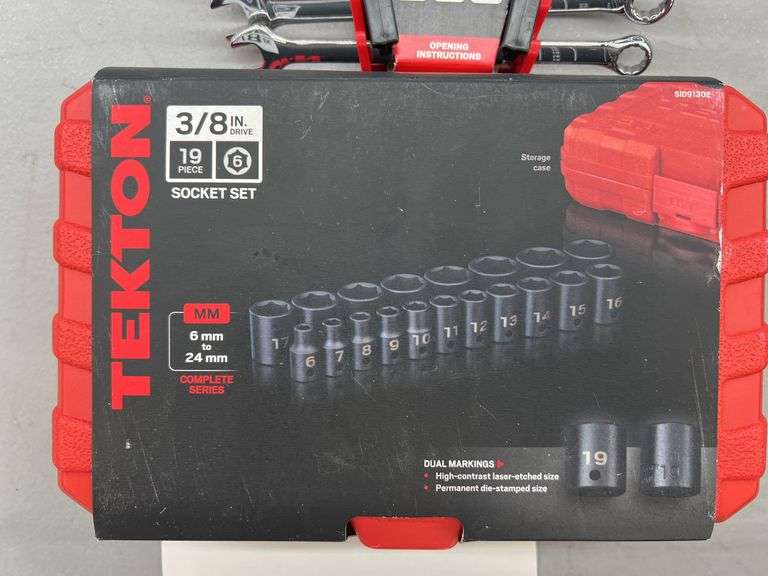 2PC TEKTON LOT - WRENCHES & SOCKETS