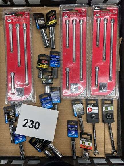 MISC LOT OF SOCKETS/ WRENCHES
