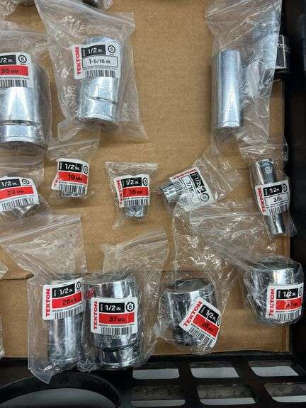 MISC LOT OF TEKTON SOCKETS