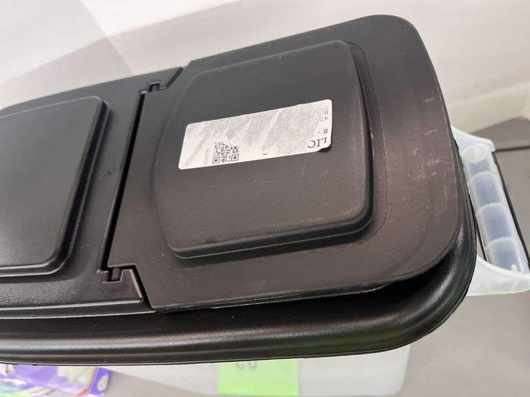 BUDDEEZ PET FOOD DISPENSER
