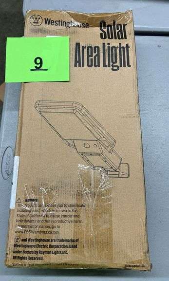 WESTINGHOUSE SOLAR AREA LIGHT IN BOX