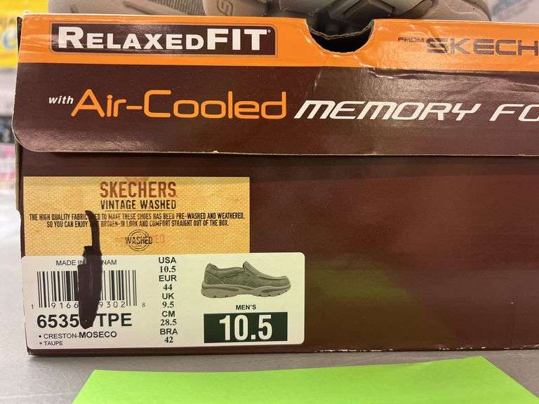 MENS SKECHERS SHOES - SIZE 10.5