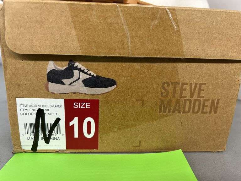 WOMENS STEVE MADDEN SNEAKERS - SIZE 10