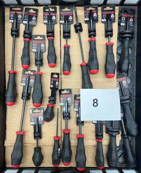 MISC LOT OF TEKTON SCREWDRIVERS