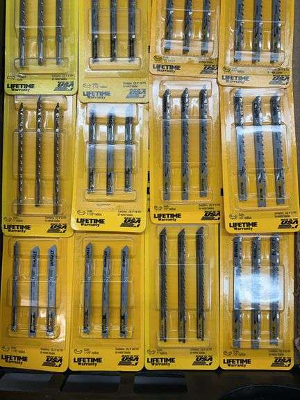 MISC LOT OF DEWALT JIG SAW BLADES