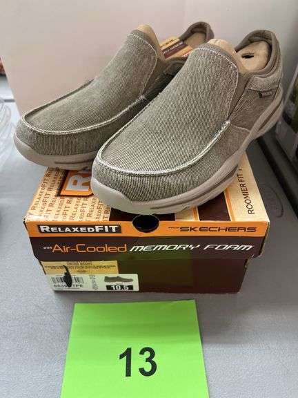 MENS SKECHERS SHOES - SIZE 10.5