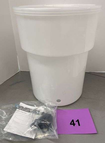 CARLISLE BEVERAGE DISPENSER