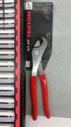 2PC TEKTON TOOL LOT - SOCKETS & PLIERS