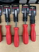 MISC LOT OF TEKTON SCREWDRIVERS