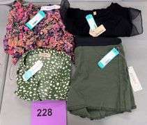 4PC WOMENS CLOTHING LOT - SIZES L & 8