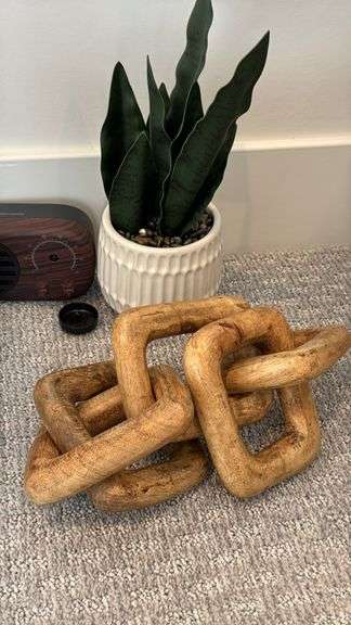 MISC HOME DECOR LOT - SEE PHOTOS