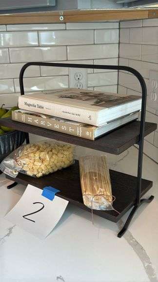 MISC HOME DECOR LOT - SEE PHOTOS