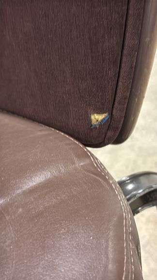 (4) STACKING BANQUET CHAIRS