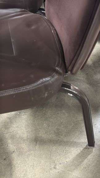(4) STACKING BANQUET CHAIRS