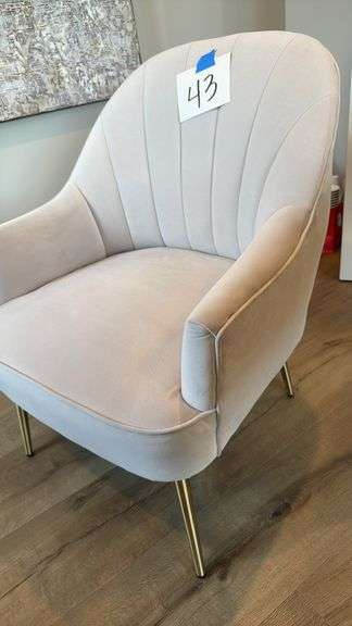 GREY ACCENT CHAIR W/ GOLD LEGS