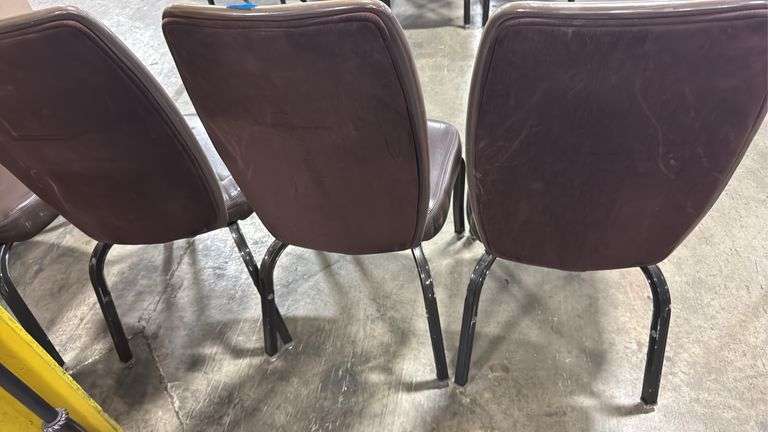 (4) STACKING BANQUET CHAIRS