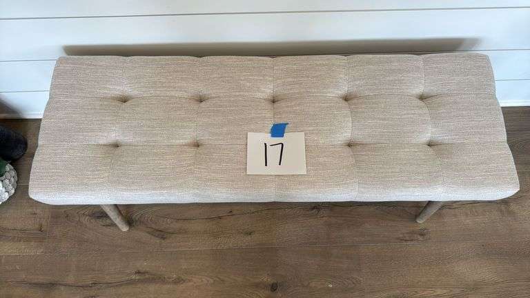 TUFTED DECOR BENCH W/ THROW PILLOW
