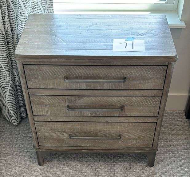 3-DRAWER WOOD NIGHTSTAND