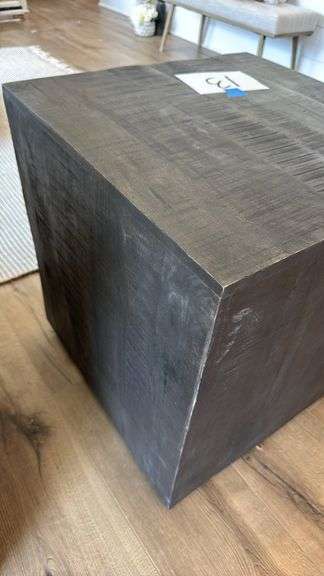 SQUARE WOOD END TABLE