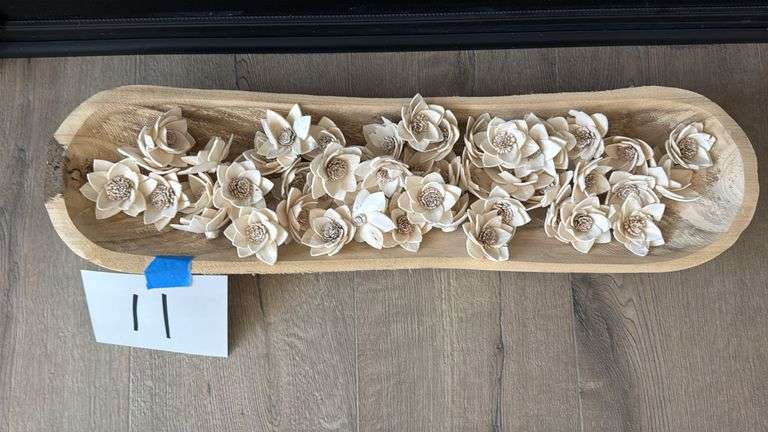 WOOD CENTERPIECE DECOR W/ FAUX FLOWERS