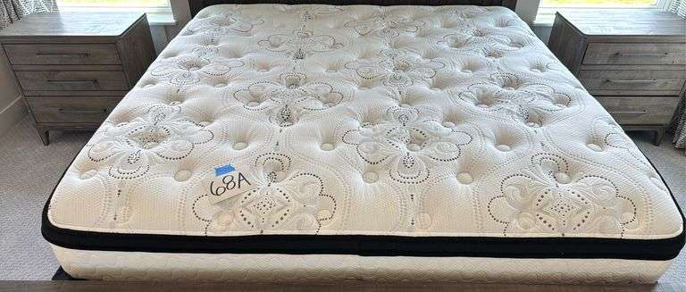 KING SIZE MATTRESS & BOXSPRING