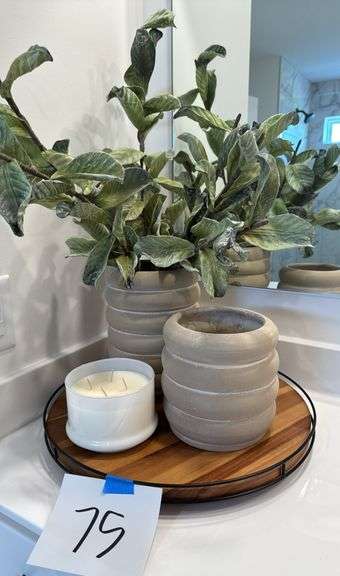 MISC HOME DECOR LOT - SEE PHOTOS