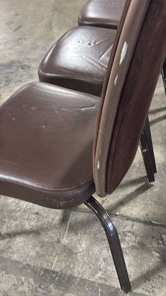 (4) STACKING BANQUET CHAIRS