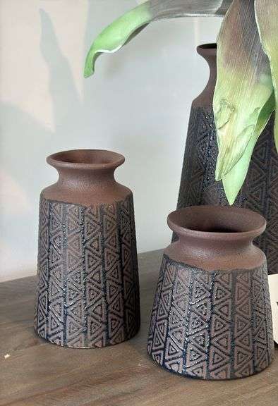 (3) DECOR VASES