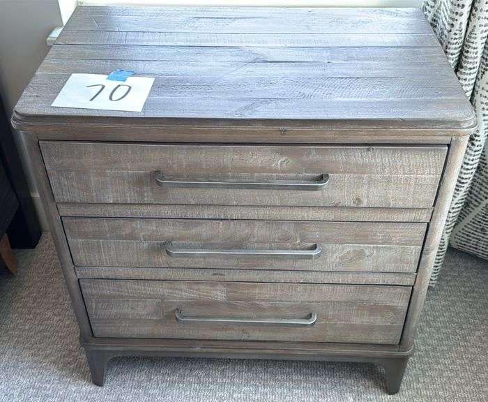 3-DRAWER WOOD NIGHTSTAND
