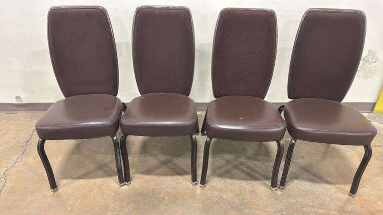 (4) STACKING BANQUET CHAIRS