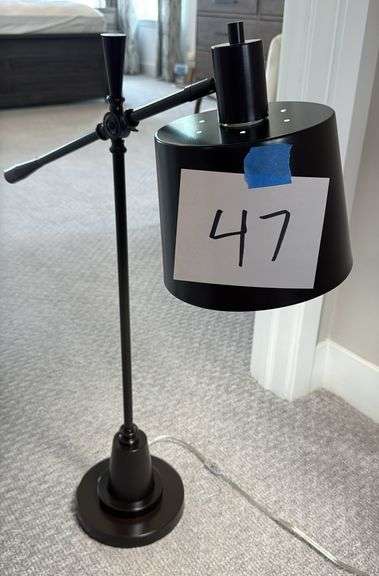 BLACK DESK LAMP
