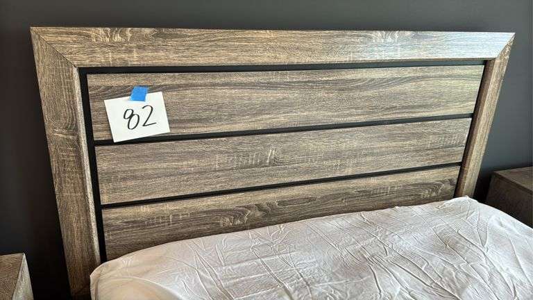 FULL SIZE BED SET - HEADBOARD, FOOTBOARD, RAILS