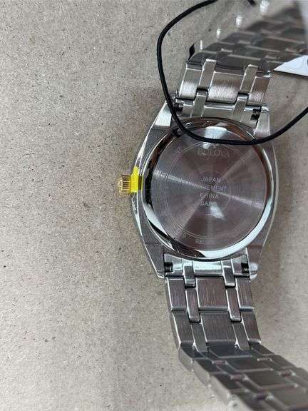 MENS BULOVA WATCH W/ BOX