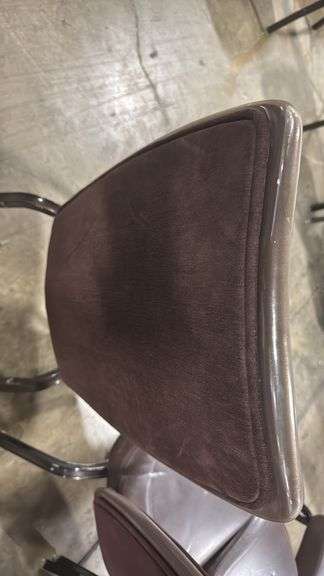 (4) STACKING BANQUET CHAIRS