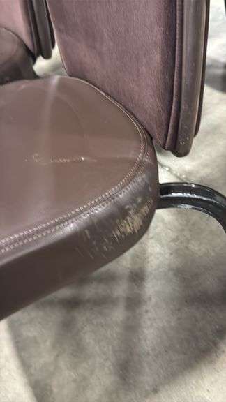(4) STACKING BANQUET CHAIRS