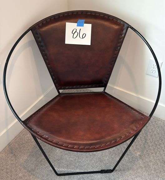 ACCENT CHAIR