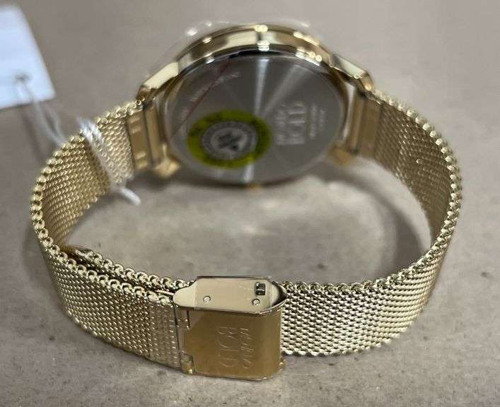 LADIES MOVADO BOLD WATCH W/ BOX